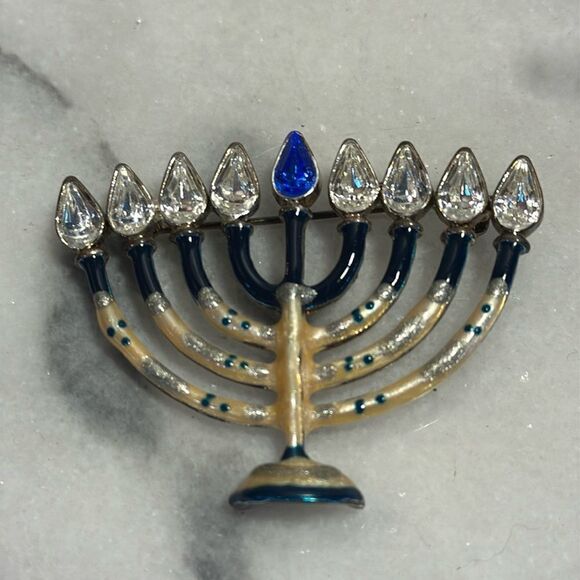 Menorah beweled brooch pin - Picture 3 of 7